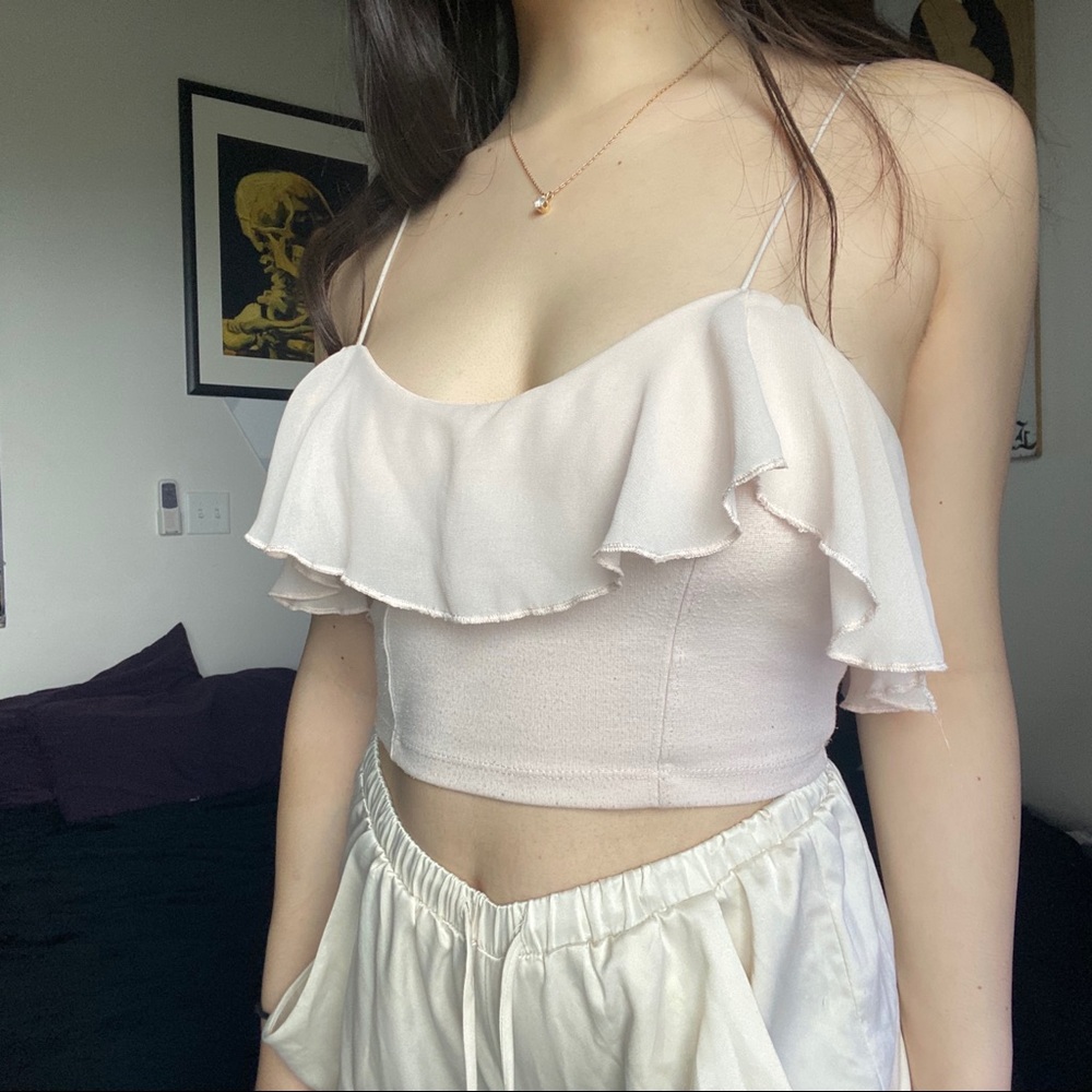 Light pink crop